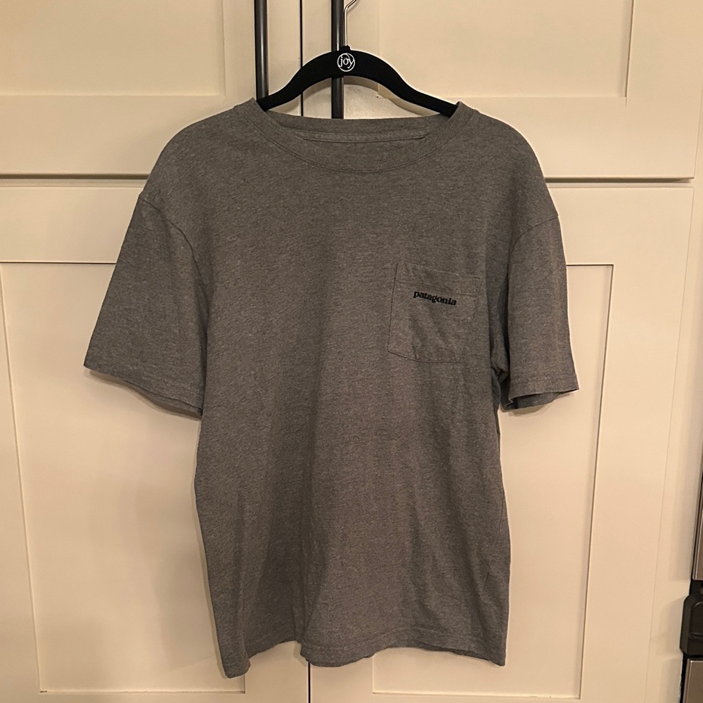 Patagonia P-6 Pocket Logo Responsibili-Tee - Picture 6 of 9